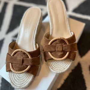 EUC Veronica Beard espradrille wedges. Box and dust bag included.